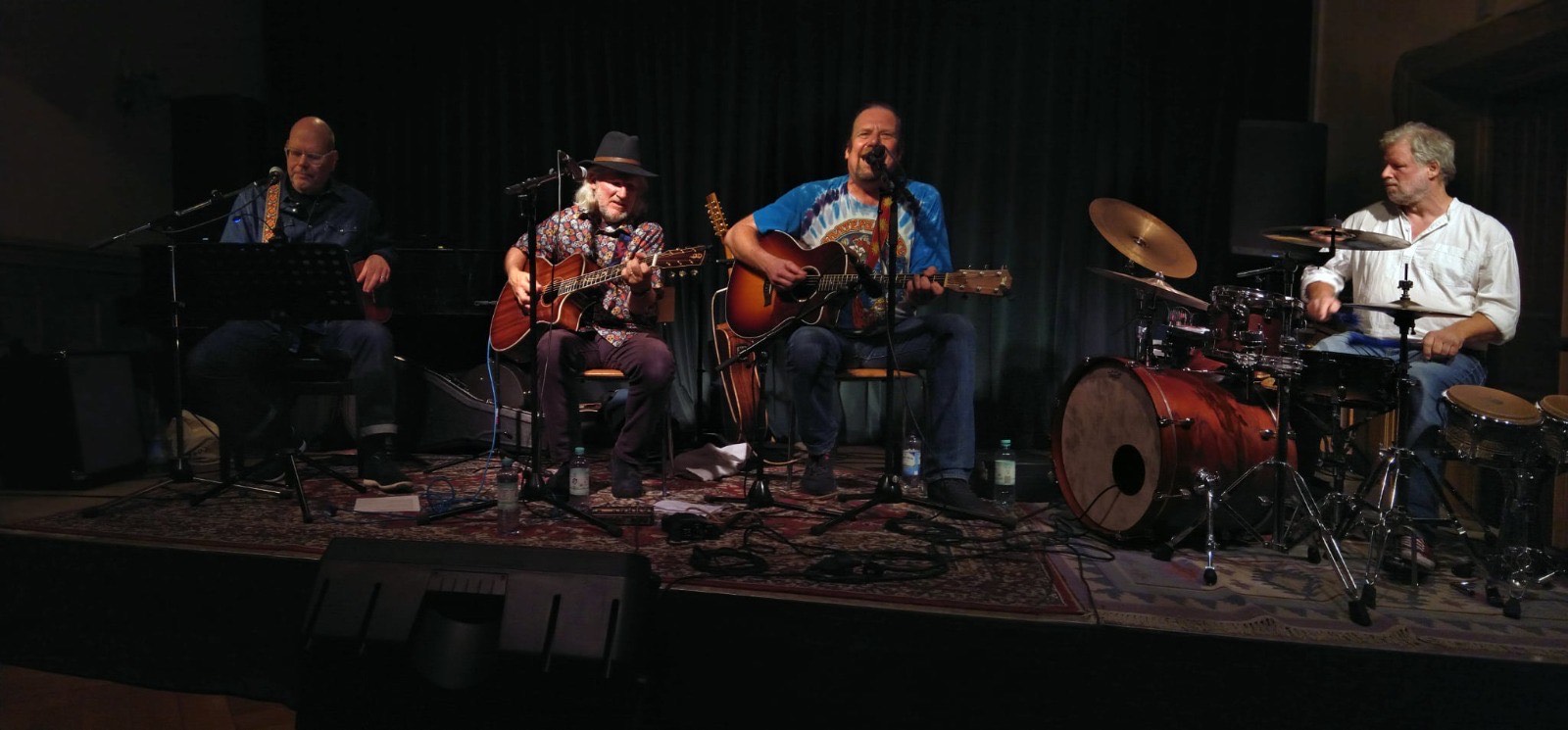 Lautrec ( CZ) a Jay Ottaway & The Gratefully Acoustic Band (USA) / Carpe Diem klub / Praha